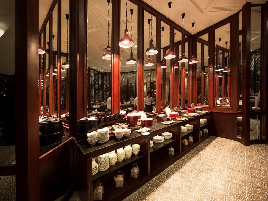 Alagon D'Antique Hotel & Spa Хошимин Экстерьер фото